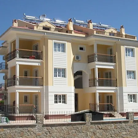 شقة Korfez Apt 2 *